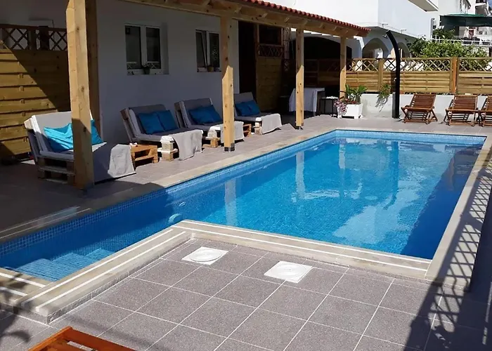 Amazing In Hvar With House Sea View Апартаменти *